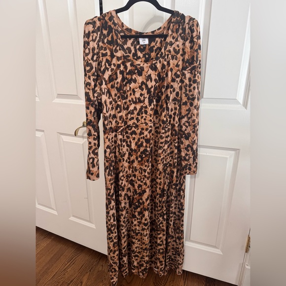 CAbi Dresses & Skirts - Leopard Print Long Sleeve Dress